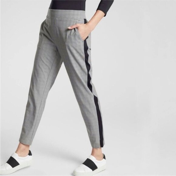 Athleta Gray Brooklyn Plaid Ankle Pants Size 6 - 47708 - Picture 3 of 15